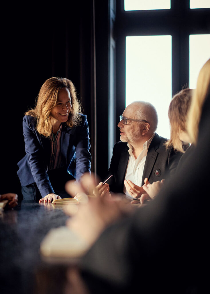 Formatrice avec ses stagiaires